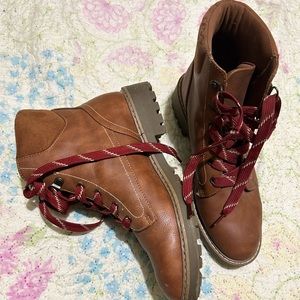 Women’s boots